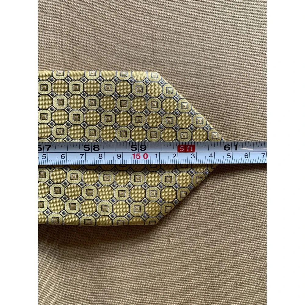 Tommy Hilfiger Mens Yellow Blue Geometric 100% Silk Tie 3 1/4